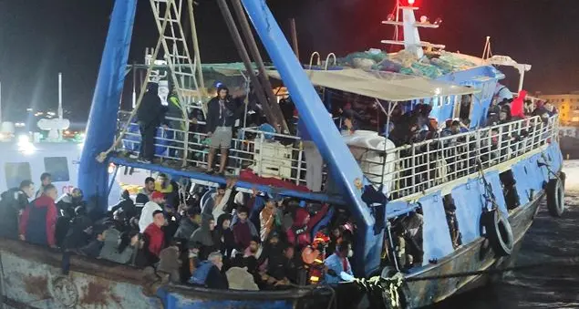 La Cei: «Nessun finanziamento diretto a Mediterranea, solo 400mila euro a due diocesi»