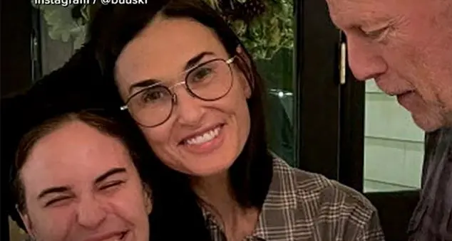 \"Dimmi che sei autistica senza dirmi che sei autistica\", lo struggente e bellissimo video della figlia di Demi Moore e Bruce Willis