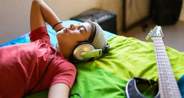 Rap e trap, non censuriamo la musica dei nostri ragazzi. Ascoltiamola con loro