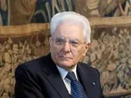 Che cosa vuol dire promulgare una legge, Mattarella fa lezione di Costituzione, contro le strumentalizzazioni