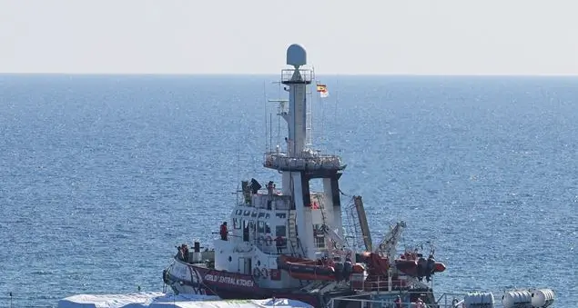 La nave Open arms con la Ong WCK verso Gaza per portare cibo ai palestinesi allo stremo