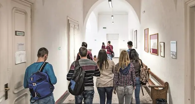 La violenza contro gli insegnanti è figlia di un'idea sbagliata di scuola