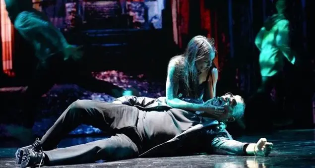 \"Mare fuori\" il musical: al debutto a Milano tifo da stadio per gli attori della serie