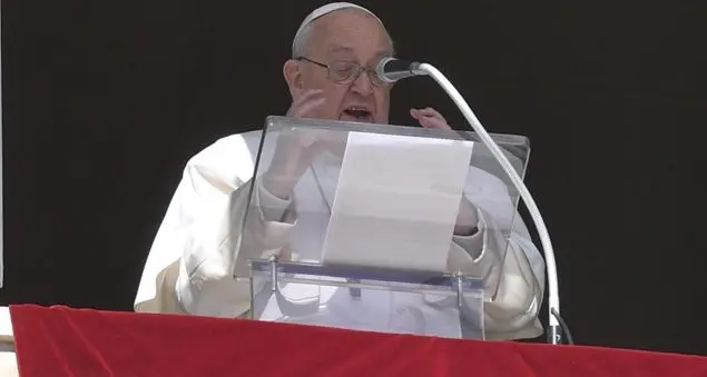 «Non stacchiamo mai gli occhi dalla luce di Gesù»