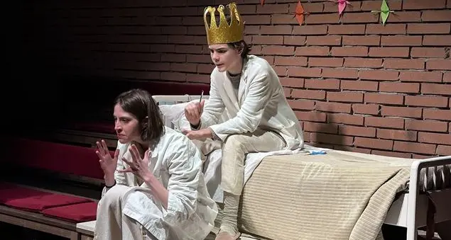 Il teatro come cura per il disagio psichico degli adolescenti