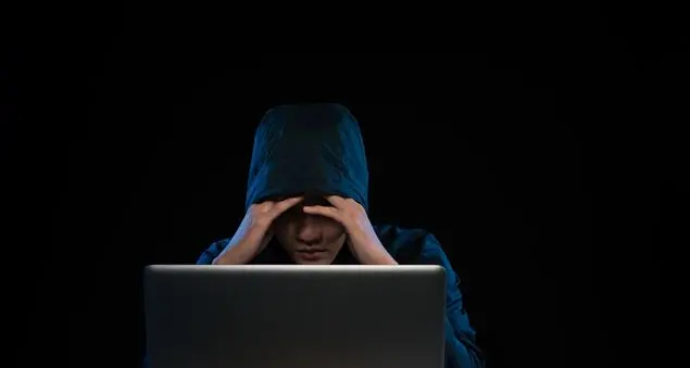 Dietro alla violenza online, noia e apatia