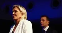 Voto in Francia, l’estrema destra di Marin Le Pen domina il primo turno