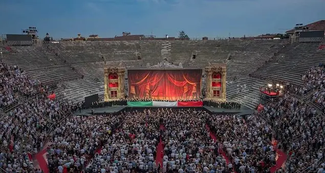 L'Arena di Verona celebra il canto lirico patrimonio del'umanità