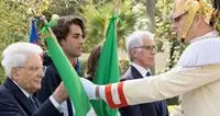 Mattarella consegna il tricolore agli atleti in partenza per Parigi 2024