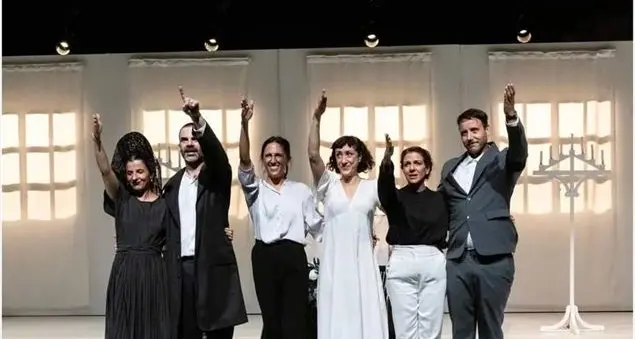 Pablo Messiez: «Metto in scena la potenza della fede. Per questo voglio che il pubblico partecipi alle prove»