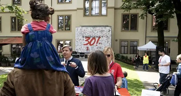 Emergency, trent'anni di impegno per curare le vittime delle guerre, delle mine, della povertà