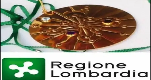 Il premio Rosa Camuna della regione Lombardia a Fedele Confalonieri, Ambra Angiolini e alla giornalista Daniela Cuzzolin Oberosler