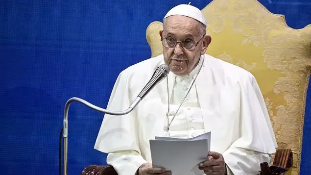 Per Francesco l'utero in affitto è una pratica spregevole