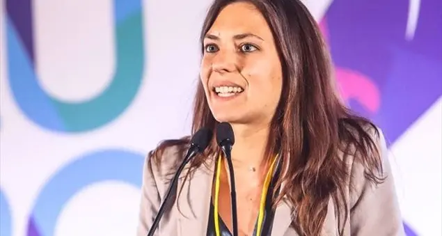 Il Comune di Milano farà educazione sessuale nelle scuole insegnando a mettere il preservativo