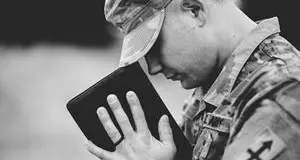 Ucraina: è lecito l’uso delle armi per chi ha la fede?