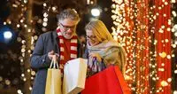 Lo shopping delle feste dai mercatini all'e-commerce