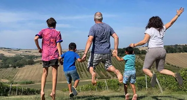 Accogliere un bambino in affido: un gesto d'amore che vale un... festival