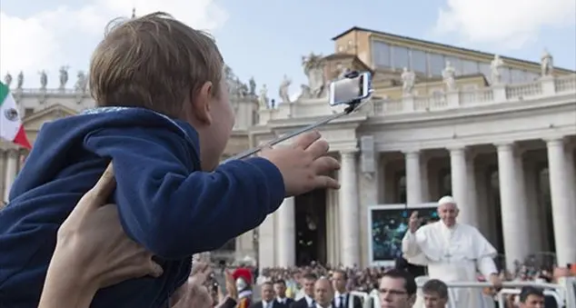 Monsignor Fisichella: il Giubileo, un tempo per dire che il male non ha l’ultima parola