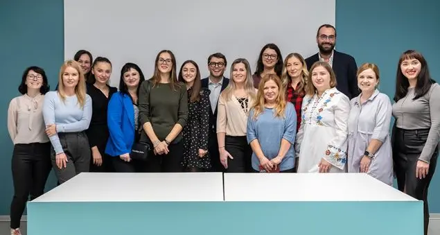 Il riscatto delle donne ucraine in Italia, da colf e badanti a farmaciste