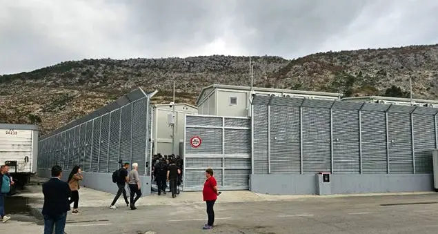 Migranti dirottati in Albania: «È una mossa di propaganda, non c'è una vera emergenza»