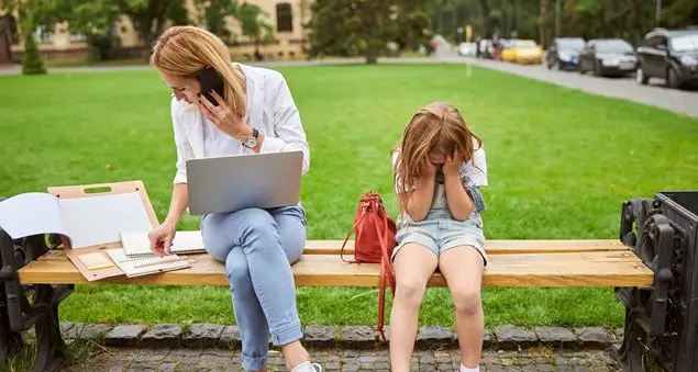 «Sosteniamo i genitori travolti d'estate da lavoro e figli»