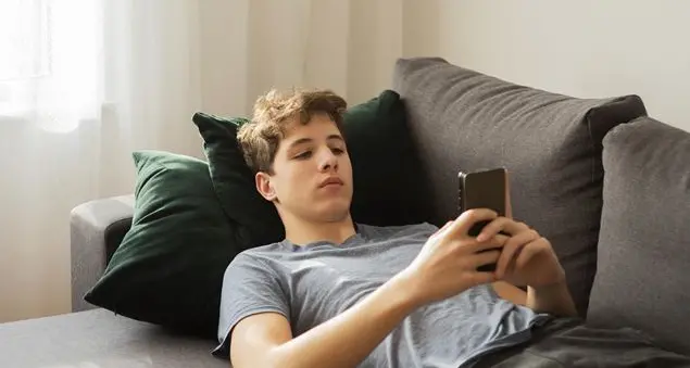 «Coppia in crisi, genitori separati in casa: io, nonna, ho paura che mio nipote soffra danni psicologici»