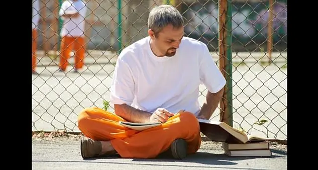 Scrivere sognando un domani è il modo più autentico di \"evadere\" dal carcere