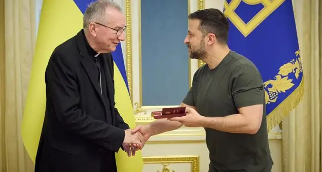 L'incontro a Kyiv tra Parolin e Zelensky: l'impegno a trovare una pace giusta e duratura