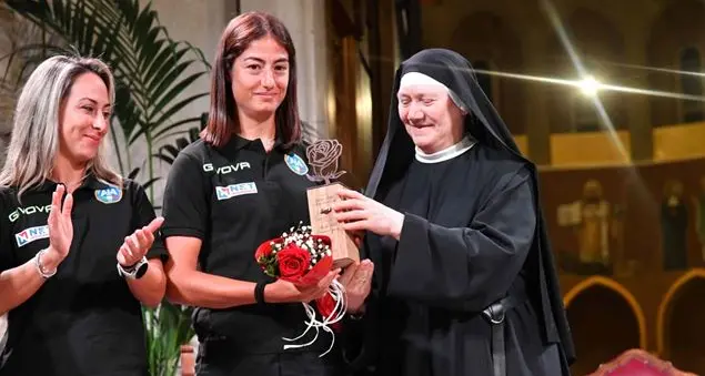 Santa Rita \"arbitra\" di umanità