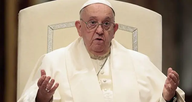 Il Papa ai media vaticani: «Più di disciplina sui soldi, dovete trovare altri fondi»