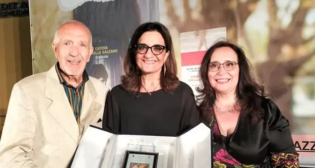 \"Ciatuzzu\" di Catena Fiorello Galeano vince il premio \"Città del libro e della famiglia 2024\"