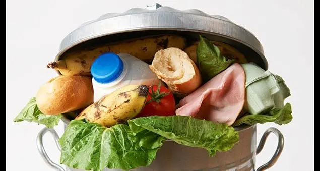 Italiani, un popolo di spreconi