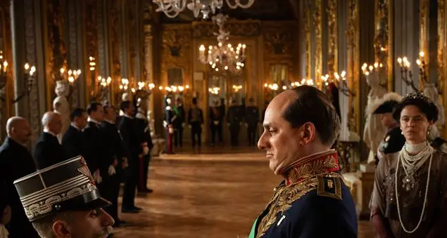 “M. Il figlio del secolo”: Mussolini tra grottesco e terrore