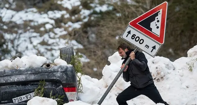 Black out 2, la serie più attesa; ma dove eravamo rimasti? E la valle isolata esiste davvero?