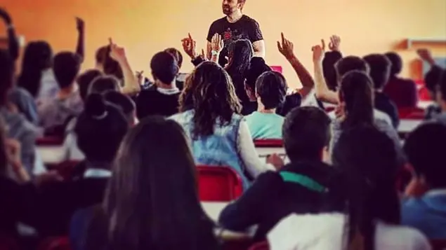 Galiano: «Da dieci anni faccio incontri nelle scuole e a tutti chiedo: \"alzi la mano chi ha un sogno\"»