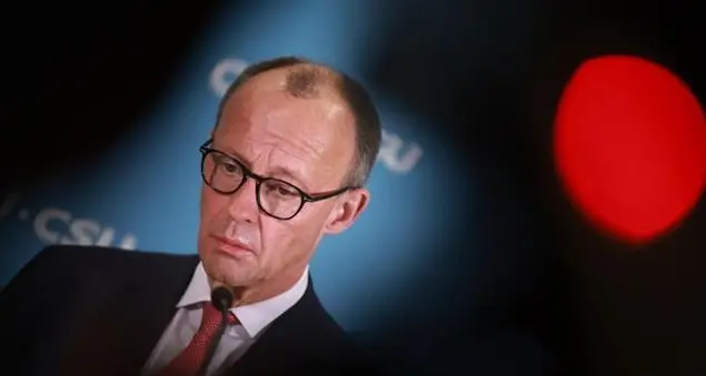 Al Bundestag non regge l'alleanza fra CDU ed estrema destra. Bocciata la stretta sui migranti