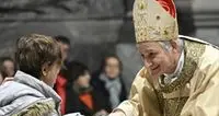 Il cardinale Zuppi celebra il dono dell'esistenza