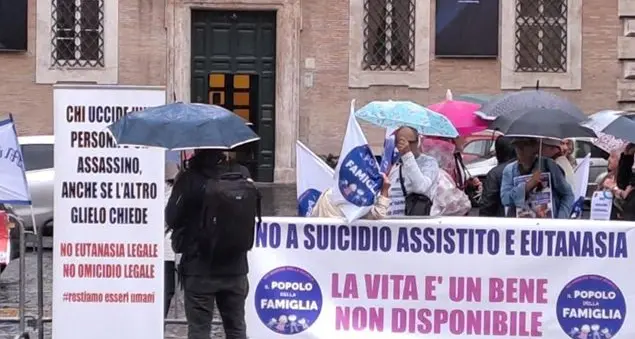 In Toscana il suicidio assistito viene erogato dal servizio sanitario. I vescovi: «Triste primato»