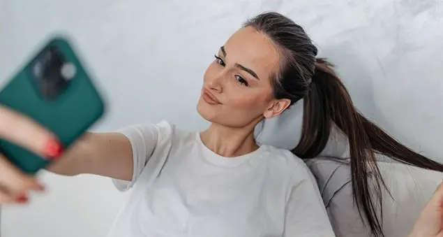 Basta filtri sui social. Prima viene la salute dei ragazzi