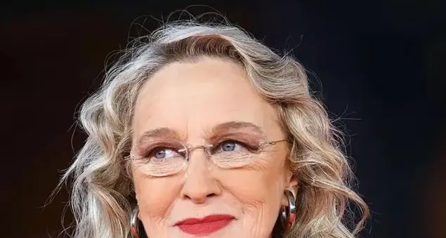 Dietro a ogni dolore c’è un po’ di speranza da donare agli altri. Eleonora Giorgi ce lo insegna