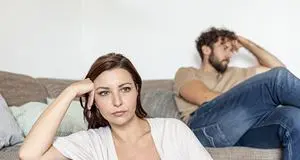 Mamma felice, ma moglie infelice: «Mi sento più una badante gratis»