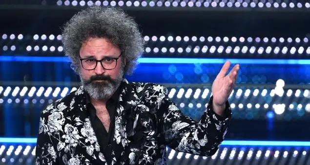 Simone Cristicchi: \"La cura migliore è prendersi cura degli altri\"