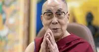 Dalai Lama, 90 anni di gentilezza tra pace e resistenza