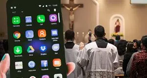 «I telefonini e la tentazione di guardare l'orologio... troppe distrazioni a Messa!»