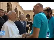 La carovana di Don Mazzi accolta dal Papa: \"Siete la prova che cambiare è possibile\"