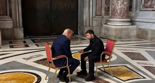 Faccia a faccia fra Trump e Zelensky in San Pietro
