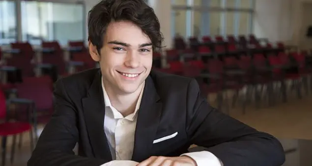 In concerto Tom Borrow, talentuoso pianista israeliano ed ex bambino prodigio