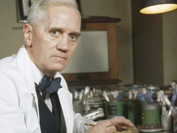 Alexander Fleming, lo scienziato che con la penicillina ha cambiato il mondo