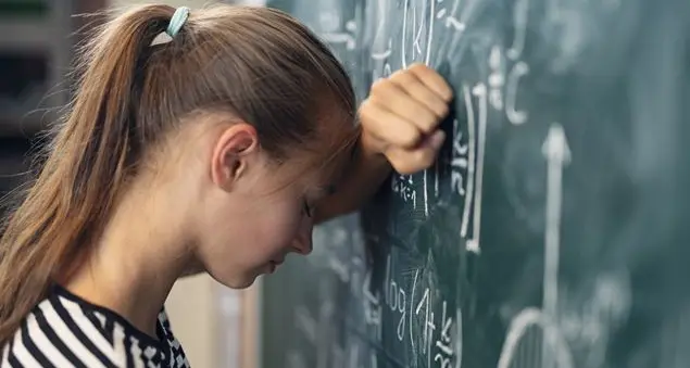 Vicari: «Con i figli adolescenti prima di tutto bisogna essere disposti a vedere, a guardare»