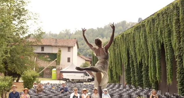 I ballerini del Royal Ballet danzano tra le vigne del Monferrrato